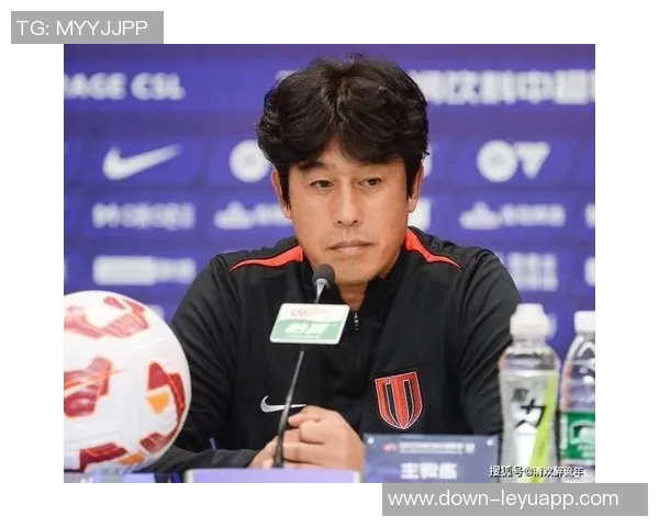 成都蓉城授予徐正源功勋主教练称号助力冲超与亚冠征程