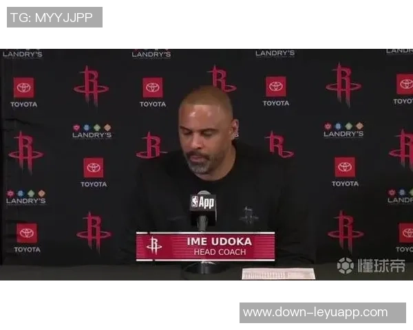 乌度卡回顾比赛：抢球拼抢激烈久违的场面让人振奋