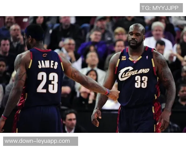 老詹助攻无失误展现团队价值17投仅4中却不减其领袖风范 老詹助攻无失误展现团队价值17投仅4中却不减其领袖风范