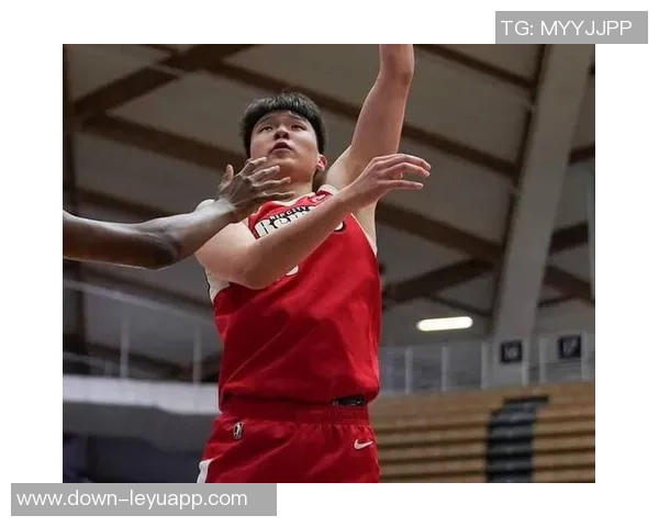 苏群分析杨瀚森高位策应战术变革带来的明显效果与球队表现提升